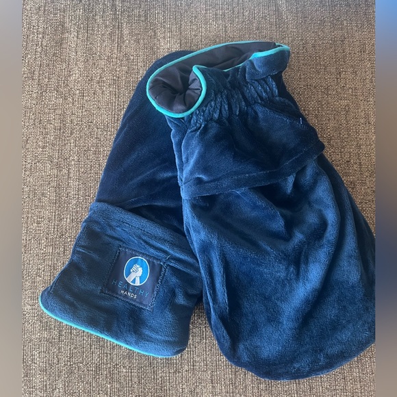 Cold Therapy Mittens - Picture 7 of 7